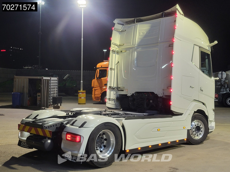 Cabeza tractora DAF XG+ 530 4X2 Retarder 2x Tanks Standklima Leather Alcoa's: foto 5