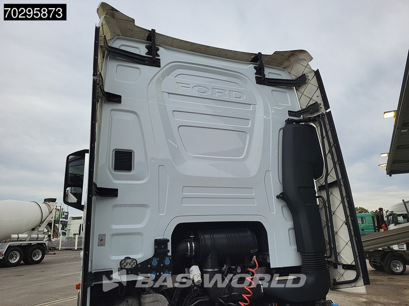 Ford F-Max 500 4X2 Retarder 2x Tanks Standklima Euro 6 - Cabeza tractora: foto 5 Ford F-Max 500 4X2 Retarder 2x Tanks Standklima Euro 6 - Cabeza tractora: foto 5