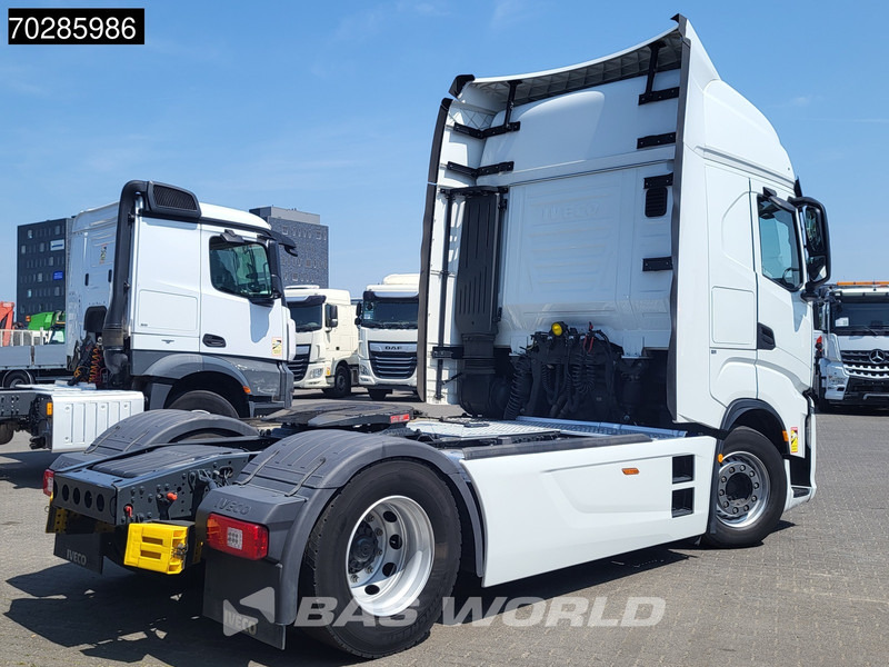 Iveco S-Way 490 4X2 Retarder Standklima 2xTanks Navi ACC LED Euro 6 - Cabeza tractora: foto 3 Iveco S-Way 490 4X2 Retarder Standklima 2xTanks Navi ACC LED Euro 6 - Cabeza tractora: foto 3