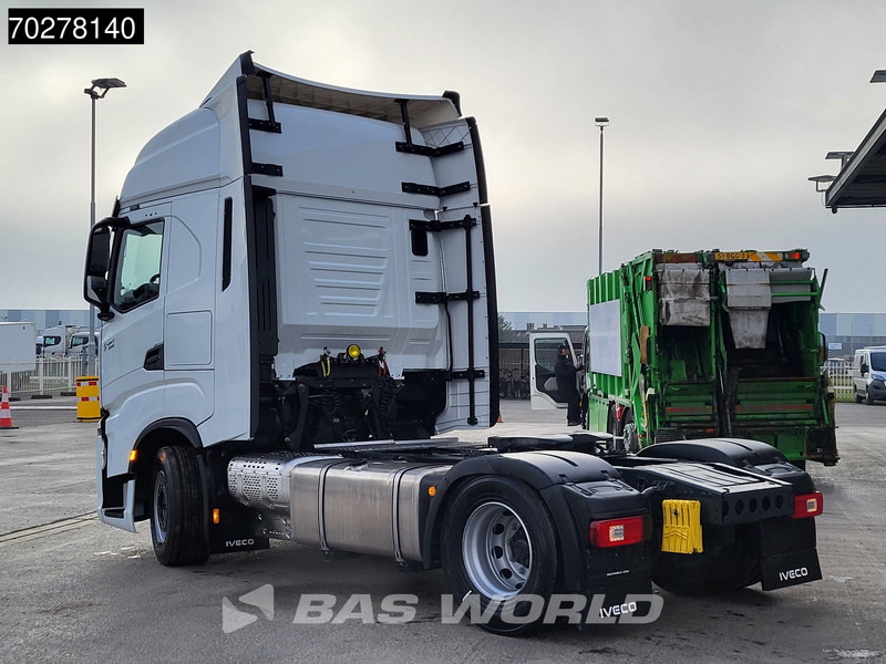 Iveco S-Way 500 4X2 NEW MY24! 2x Tanks Standklima ACC LED Euro 6 - Cabeza tractora: foto 2 Iveco S-Way 500 4X2 NEW MY24! 2x Tanks Standklima ACC LED Euro 6 - Cabeza tractora: foto 2