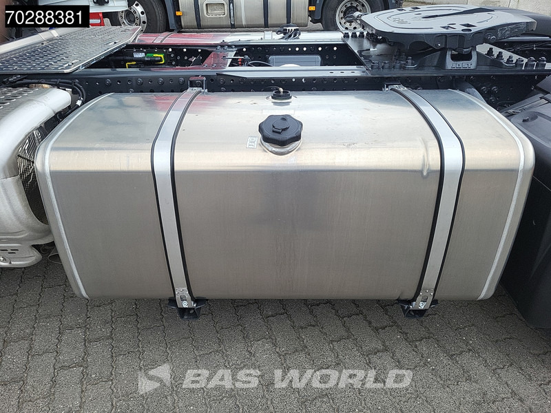 Cabeza tractora nuevo Iveco S-way 580 4X2 Nieuw! 2xTanks Standklima ACC LED Euro 6: foto 13