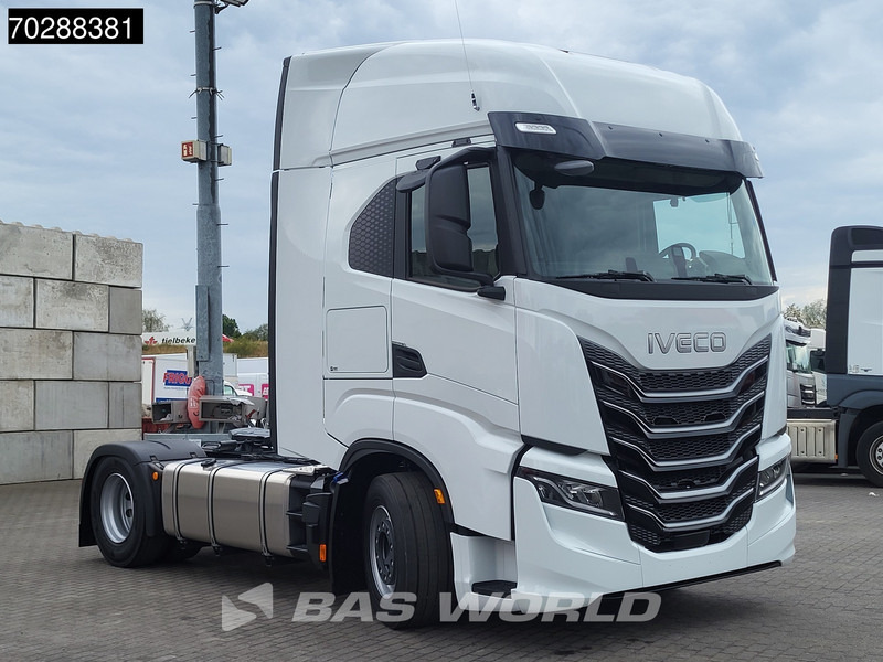 Iveco S-way 580 4X2 Nieuw! 2xTanks Standklima ACC LED Euro 6 - Cabeza tractora: foto 3 Iveco S-way 580 4X2 Nieuw! 2xTanks Standklima ACC LED Euro 6 - Cabeza tractora: foto 3