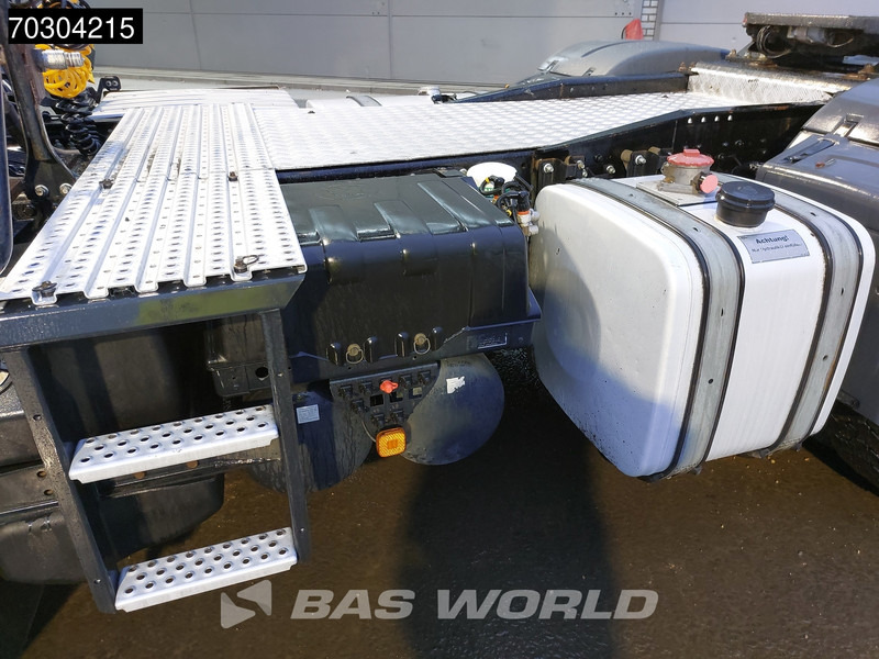 Cabeza tractora MAN TGS 33.440 6X4 Retarder Big-Axle Hydraulik: foto 12 Cabeza tractora MAN TGS 33.440 6X4 Retarder Big-Axle Hydraulik: foto 12