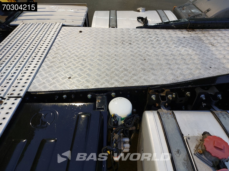 Cabeza tractora MAN TGS 33.440 6X4 Retarder Big-Axle Hydraulik: foto 13 Cabeza tractora MAN TGS 33.440 6X4 Retarder Big-Axle Hydraulik: foto 13