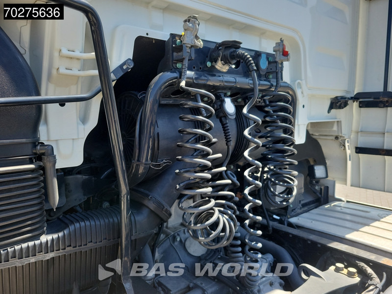 MAN TGX 18.460 4X2 XLX Retarder 2x Tanks Navi - Cabeza tractora: foto 2 MAN TGX 18.460 4X2 XLX Retarder 2x Tanks Navi - Cabeza tractora: foto 2
