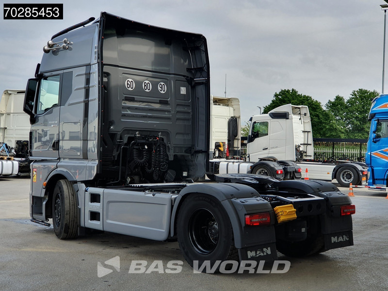 MAN TGX 18.510 4X2 Individual Lion S! GX Retarder Full-Air 2x Tanks ACC LED Standklima - Cabeza tractora: foto 2 MAN TGX 18.510 4X2 Individual Lion S! GX Retarder Full-Air 2x Tanks ACC LED Standklima - Cabeza tractora: foto 2