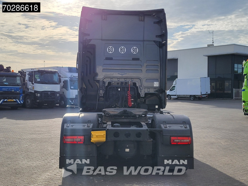 MAN TGX 18.520 4X2 Individual Lion S! GX Retarder Full-Air 2x Tanks Navi LED ACC Euro 6 - Cabeza tractora: foto 5 MAN TGX 18.520 4X2 Individual Lion S! GX Retarder Full-Air 2x Tanks Navi LED ACC Euro 6 - Cabeza tractora: foto 5