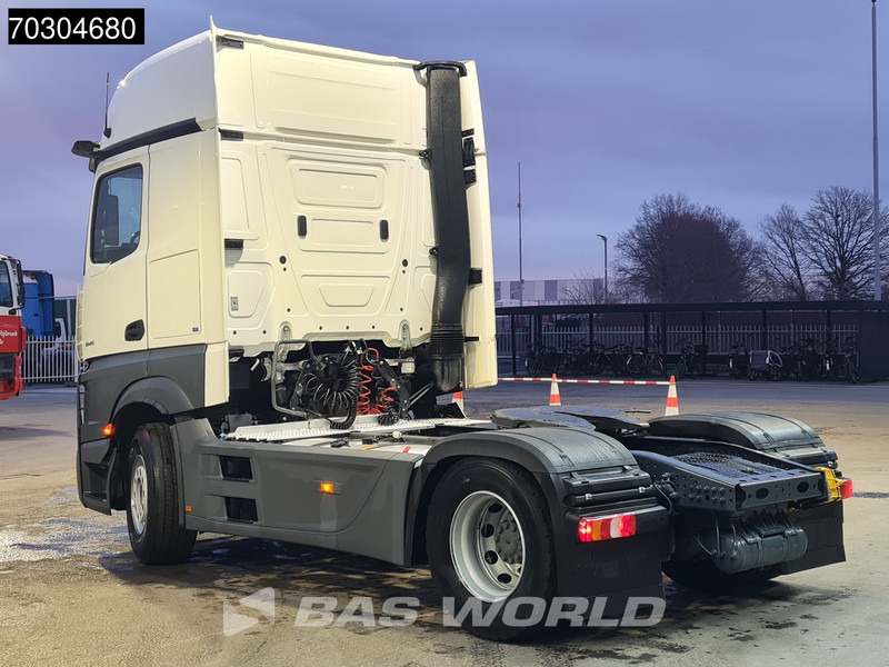 Mercedes-Benz Actros 1845 4X2 GigaSpace Retarder MirrorCam Navi Euro 6 - Cabeza tractora: foto 2 Mercedes-Benz Actros 1845 4X2 GigaSpace Retarder MirrorCam Navi Euro 6 - Cabeza tractora: foto 2
