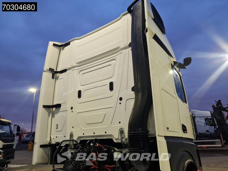 Mercedes-Benz Actros 1845 4X2 GigaSpace Retarder MirrorCam Navi Euro 6 - Cabeza tractora: foto 5 Mercedes-Benz Actros 1845 4X2 GigaSpace Retarder MirrorCam Navi Euro 6 - Cabeza tractora: foto 5