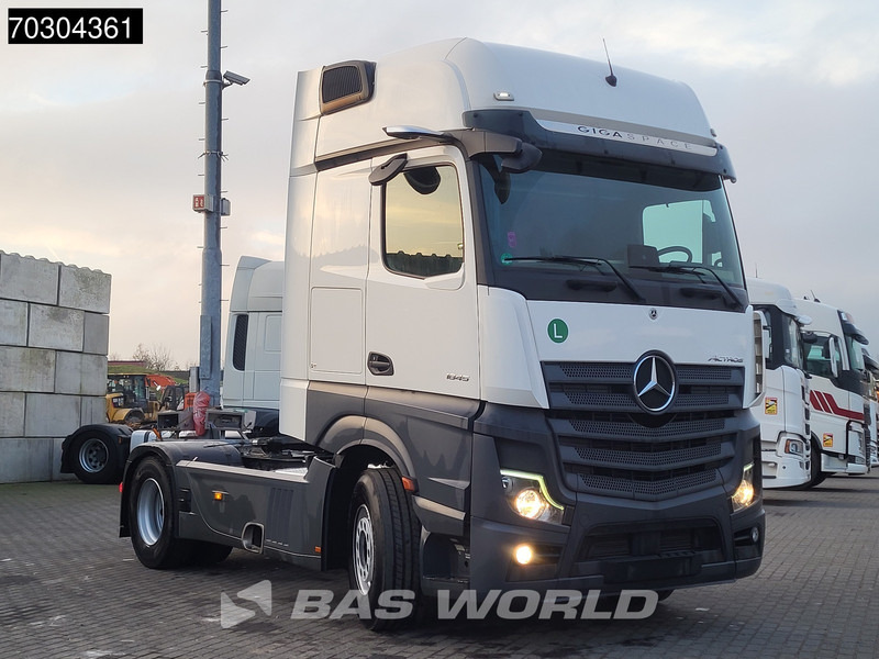 Mercedes-Benz Actros 1845 4X2 GigaSpace Retarder MirrorCam Navi Euro 6 - Cabeza tractora: foto 3 Mercedes-Benz Actros 1845 4X2 GigaSpace Retarder MirrorCam Navi Euro 6 - Cabeza tractora: foto 3