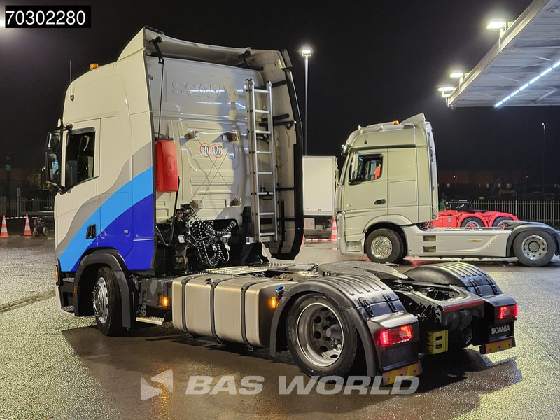 Scania R450 4X2 Mega Retarder 2x Tanks Standklima - Cabeza tractora: foto 2 Scania R450 4X2 Mega Retarder 2x Tanks Standklima - Cabeza tractora: foto 2