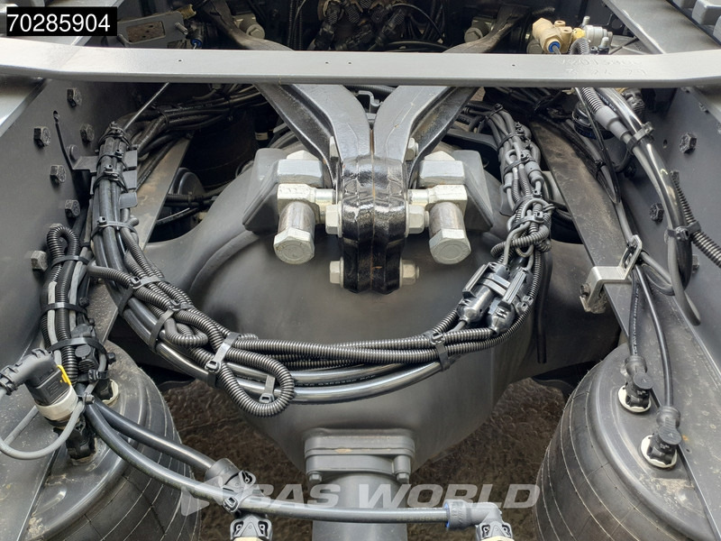 Cabeza tractora Scania S770 4X2 Full-Air Retarder 2x Tanks Standklima Alcoa's Leather: foto 17