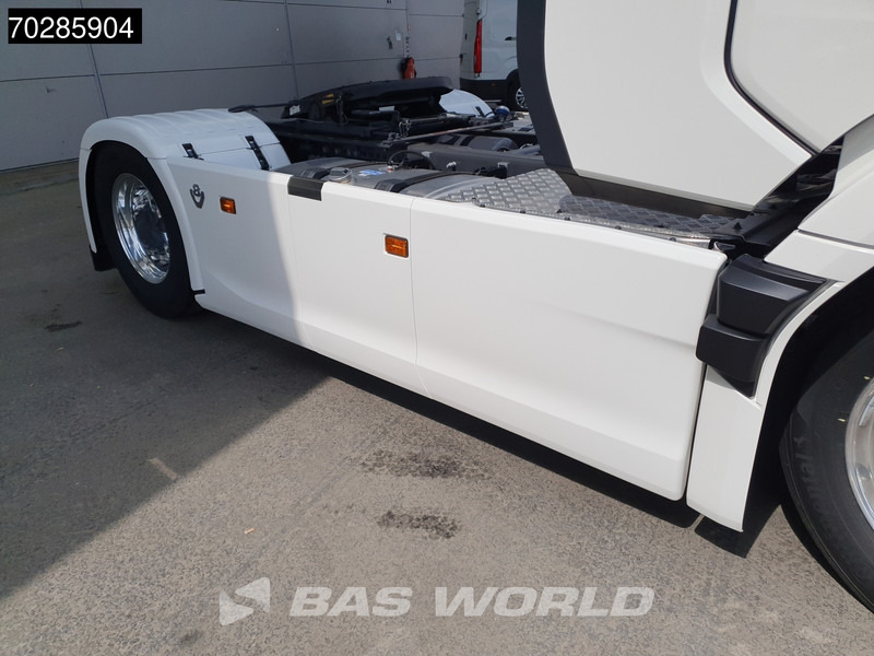 Cabeza tractora Scania S770 4X2 Full-Air Retarder 2x Tanks Standklima Alcoa's Leather: foto 19