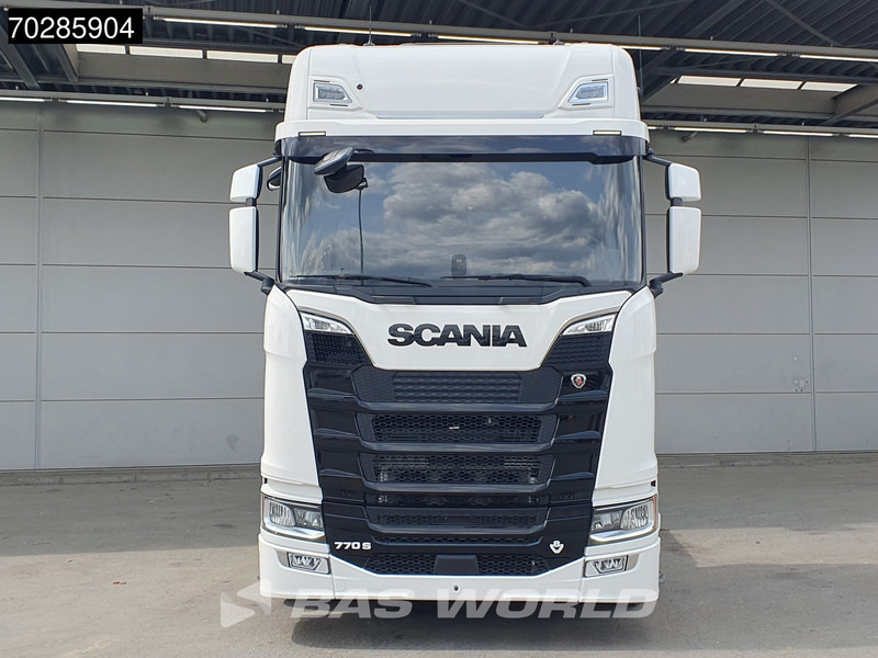 Cabeza tractora Scania S770 4X2 Full-Air Retarder 2x Tanks Standklima Alcoa's Leather: foto 7