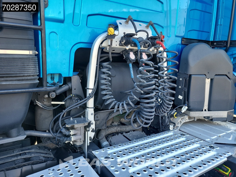 Volvo FH16 650 4X2 XL Retarder Full-Air VDS I-ParkCool Leather Alcoa's - Cabeza tractora: foto 5 Volvo FH16 650 4X2 XL Retarder Full-Air VDS I-ParkCool Leather Alcoa's - Cabeza tractora: foto 5