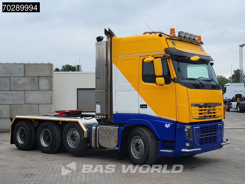 Volvo FH16 700 FH16 8X4 90T! Retarder Big-Axle Lift+Lenkachse Euro 5 - Cabeza tractora: foto 3 Volvo FH16 700 FH16 8X4 90T! Retarder Big-Axle Lift+Lenkachse Euro 5 - Cabeza tractora: foto 3