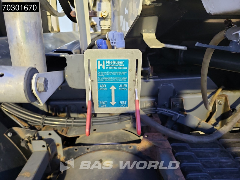 DAF CF75.310 4X2 13500 Lohr tanker 2 compartments ADR Manual Euro 3 - Camión cisterna: foto 5 DAF CF75.310 4X2 13500 Lohr tanker 2 compartments ADR Manual Euro 3 - Camión cisterna: foto 5