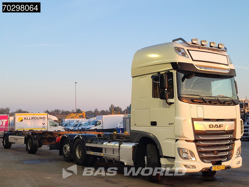 DAF XF 450 XF 6X2 NL-Truck Combi Retarder 2xTanks Lift-axle Standairco ACC Euro 6 - Camión portacontenedore/ Intercambiable: foto 3 DAF XF 450 XF 6X2 NL-Truck Combi Retarder 2xTanks Lift-axle Standairco ACC Euro 6 - Camión portacontenedore/ Intercambiable: foto 3