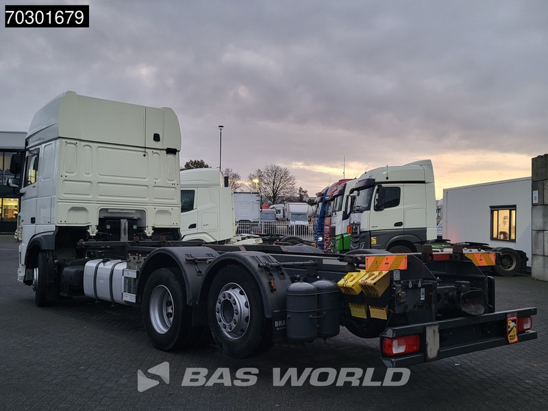 DAF XF 480 6X2 FAN Retarder Lift+Steering Axle Full Air Euro 6 - Camión portacontenedore/ Intercambiable: foto 2 DAF XF 480 6X2 FAN Retarder Lift+Steering Axle Full Air Euro 6 - Camión portacontenedore/ Intercambiable: foto 2