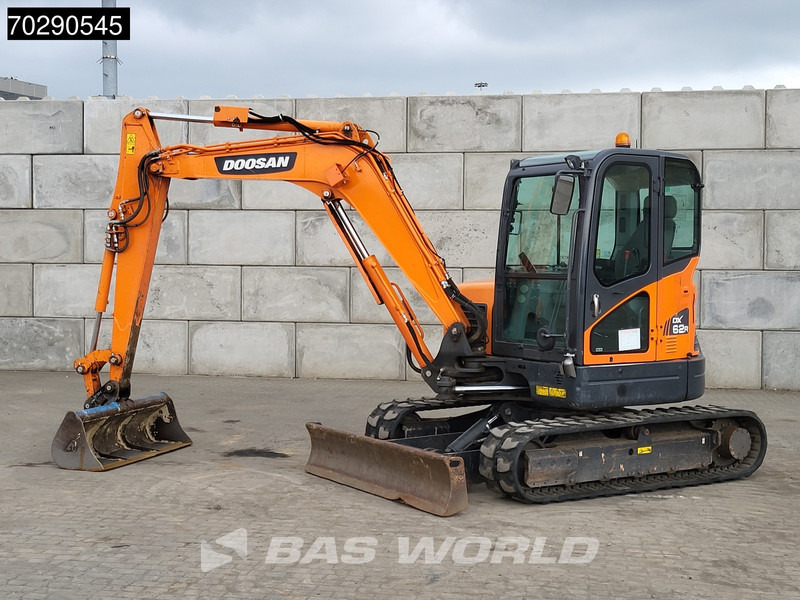 Doosan DX62R-3 3 BUCKETS - A/C - Miniexcavadora: foto 2 Doosan DX62R-3 3 BUCKETS - A/C - Miniexcavadora: foto 2