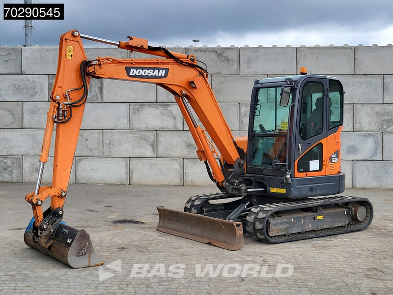 Doosan DX62R-3 3 BUCKETS - A/C - Miniexcavadora: foto 3 Doosan DX62R-3 3 BUCKETS - A/C - Miniexcavadora: foto 3