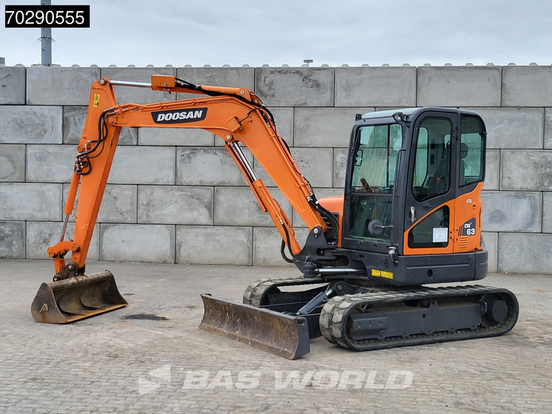 Doosan DX63-3 3 BUCKETS - A/C - Miniexcavadora: foto 2 Doosan DX63-3 3 BUCKETS - A/C - Miniexcavadora: foto 2