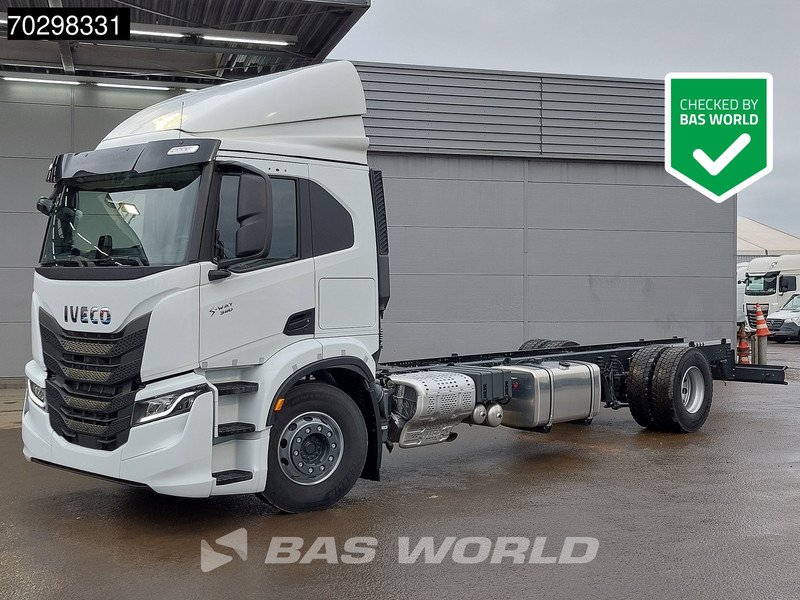 Iveco S-Way 340 4X2 NEW! Chassis ACC Led Euro 6 - Camión chasis: foto 1 Iveco S-Way 340 4X2 NEW! Chassis ACC Led Euro 6 - Camión chasis: foto 1