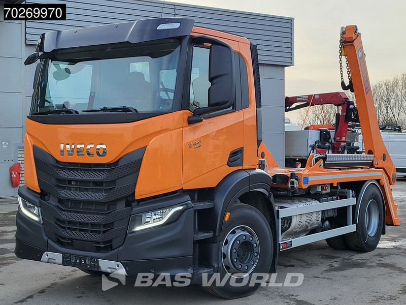 Camión portacontenedor de cadenas nuevo Iveco X-Way 360 4X2 NEW! HIAB 12tons skiploader Automatic Euro 6: foto 8
