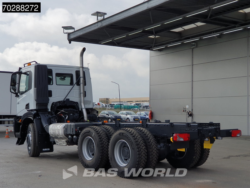 Iveco X-Way 460 6X4 New! Retarder steelsuspension Big-Axle Automatic Navi Euro 6 - Camión chasis: foto 2 Iveco X-Way 460 6X4 New! Retarder steelsuspension Big-Axle Automatic Navi Euro 6 - Camión chasis: foto 2