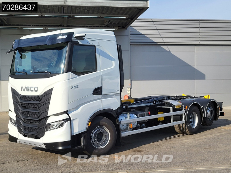 Iveco X-Way 580 6X2 Palfinger PHT20SLD5 Hooklift Lift+steering Axle Automatic Navi ACC LED Euro 6 - Camión multibasculante: foto 5 Iveco X-Way 580 6X2 Palfinger PHT20SLD5 Hooklift Lift+steering Axle Automatic Navi ACC LED Euro 6 - Camión multibasculante: foto 5