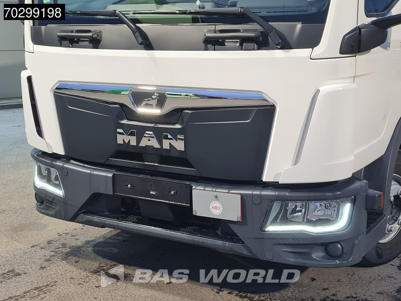 Camión caja cerrada nuevo MAN TGL 12.250 4X2 12tonner Automatic 1500kg ladebordwand Euro 6: foto 8 Camión caja cerrada nuevo MAN TGL 12.250 4X2 12tonner Automatic 1500kg ladebordwand Euro 6: foto 8