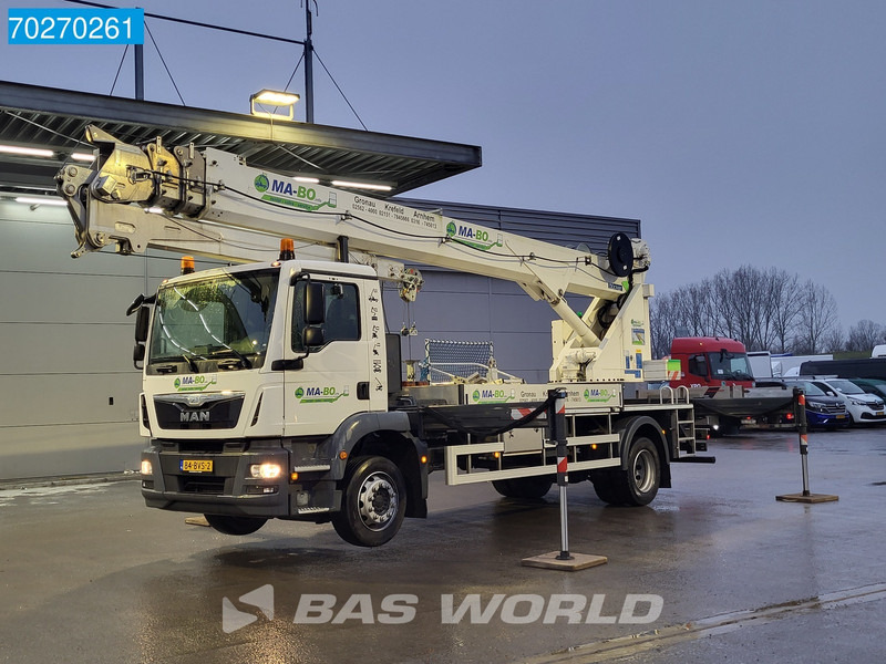 MAN TGM 18.250 4X2 44mtrs Böcker AK44/4000 Hubarbeitsbühne Manual Euro 6 - Camión grúa: foto 2 MAN TGM 18.250 4X2 44mtrs Böcker AK44/4000 Hubarbeitsbühne Manual Euro 6 - Camión grúa: foto 2