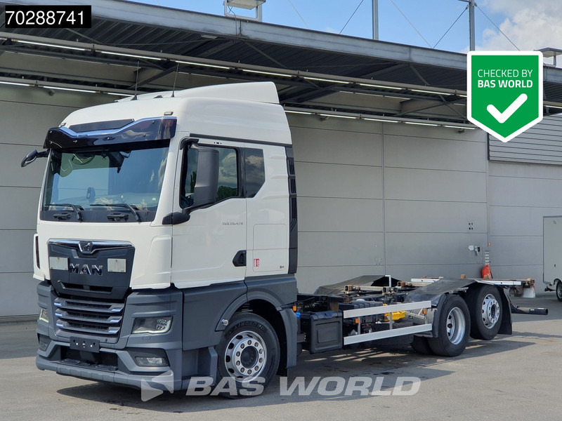 MAN TGX 26.470 6X2 BDF Retarder Liftachse LED Euro 6 - Camión portacontenedore/ Intercambiable: foto 1 MAN TGX 26.470 6X2 BDF Retarder Liftachse LED Euro 6 - Camión portacontenedore/ Intercambiable: foto 1