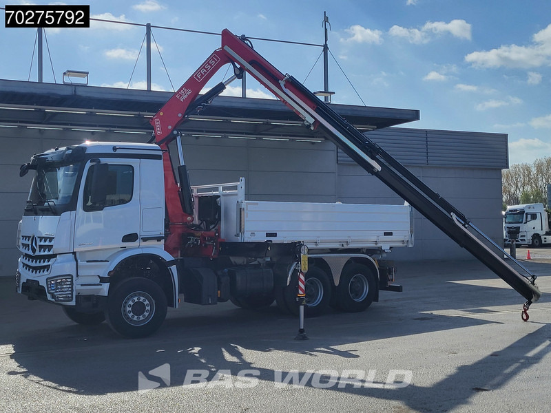 Mercedes-Benz Arocs 3348 6X4 Fasi F195A.2.24 Kran 3 sided tipper 9m3 Big-Axle Navi Euro 6 - Camión volquete, Camión grúa: foto 3 Mercedes-Benz Arocs 3348 6X4 Fasi F195A.2.24 Kran 3 sided tipper 9m3 Big-Axle Navi Euro 6 - Camión volquete, Camión grúa: foto 3