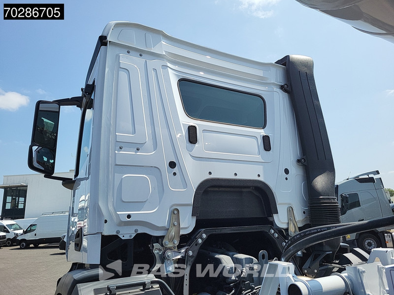 Mercedes-Benz Arocs 4245 8X4 NEW! 13m3 Schwing Stetter Mixer Big-Axle Manual Euro 3 - Camión hormigonera: foto 3 Mercedes-Benz Arocs 4245 8X4 NEW! 13m3 Schwing Stetter Mixer Big-Axle Manual Euro 3 - Camión hormigonera: foto 3