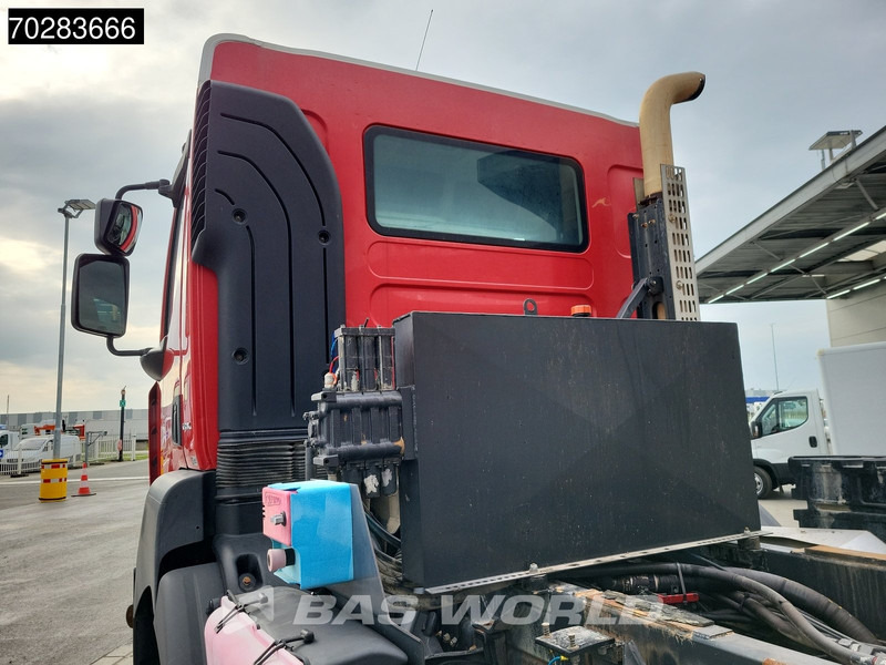 Camión volquete Renault Kerax 430 8X4 16m3 Forez Bennes tipper Full Steel Big-Axle Automatic Euro 5: foto 6 Camión volquete Renault Kerax 430 8X4 16m3 Forez Bennes tipper Full Steel Big-Axle Automatic Euro 5: foto 6