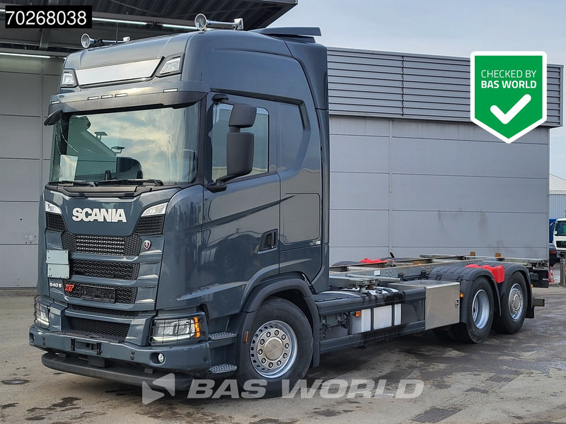 Scania S540 6X2 Highline 2x Tanks Retarder Highline Euro 6 - Camión portacontenedore/ Intercambiable: foto 1 Scania S540 6X2 Highline 2x Tanks Retarder Highline Euro 6 - Camión portacontenedore/ Intercambiable: foto 1