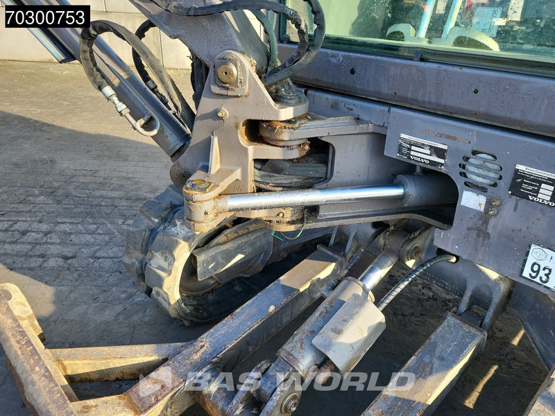 Miniexcavadora Volvo ECR25 D: foto 15