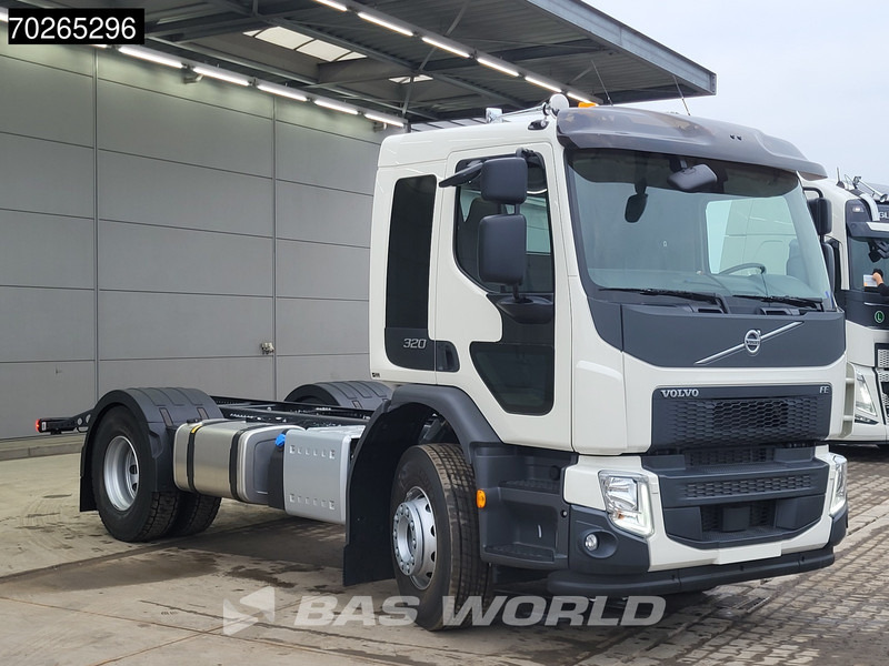 Camión chasis nuevo Volvo FE 320 4X2 NEW 18t chassis PTO Preparation Automatic Euro 6: foto 10