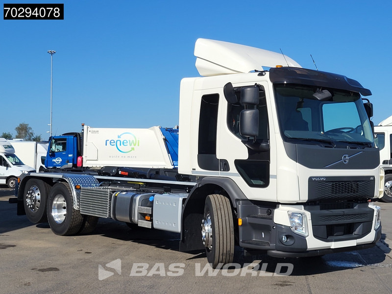 Camión multibasculante nuevo Volvo FE 320 6X2 NEW HIAB 21Tons Abrollkipper Lift+Lenkachse Automatic Euro 6: foto 16