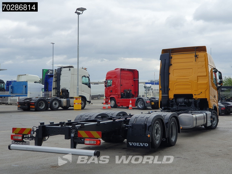 Volvo FH 460 6X2 NEW chassis! Full air Suspension Lift-Axle Navi ACC LED Euro 6 - Camión chasis: foto 5 Volvo FH 460 6X2 NEW chassis! Full air Suspension Lift-Axle Navi ACC LED Euro 6 - Camión chasis: foto 5