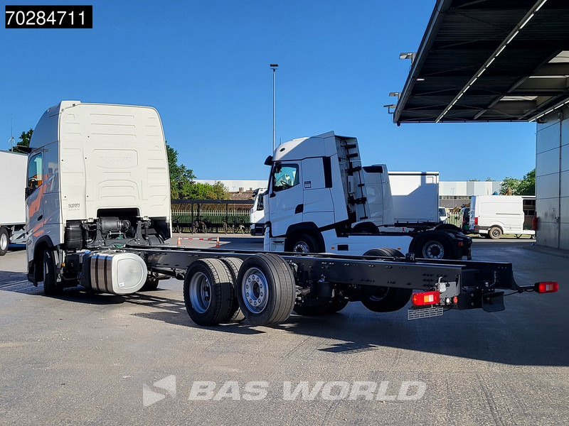 Volvo FH 540 6X2 NEW Horsetruck chassis Lift+Lenkachse Dynamic Steering Mirror cam Euro 6 - Camión chasis: foto 2 Volvo FH 540 6X2 NEW Horsetruck chassis Lift+Lenkachse Dynamic Steering Mirror cam Euro 6 - Camión chasis: foto 2