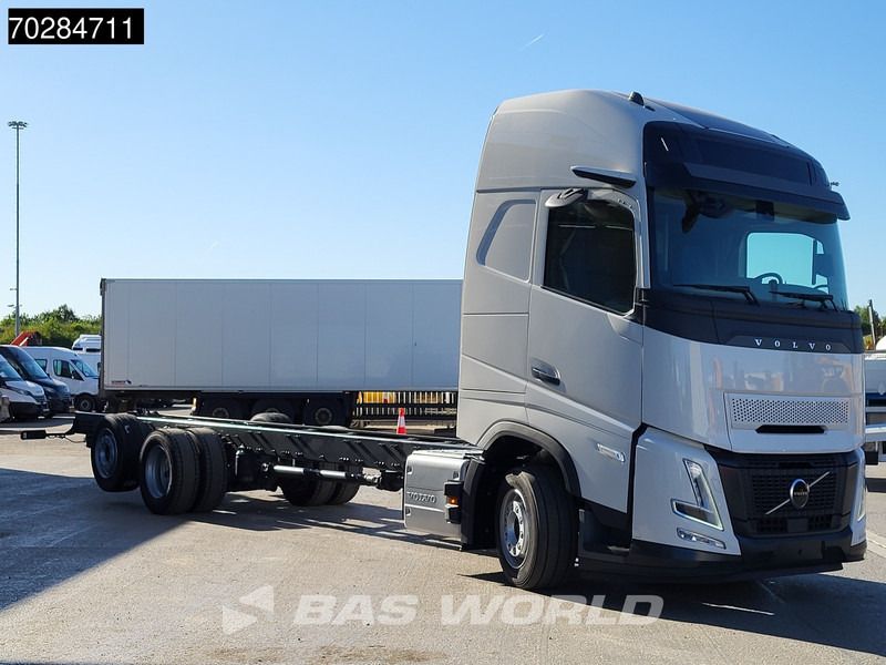Volvo FH 540 6X2 NEW Horsetruck chassis Lift+Lenkachse Dynamic Steering Mirror cam Euro 6 - Camión chasis: foto 3 Volvo FH 540 6X2 NEW Horsetruck chassis Lift+Lenkachse Dynamic Steering Mirror cam Euro 6 - Camión chasis: foto 3