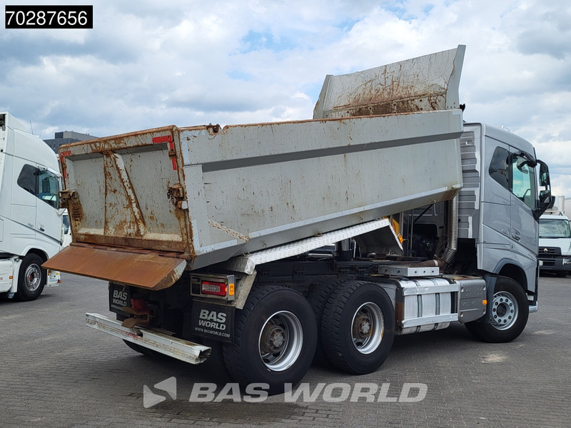Volvo FH16 650 FH16 6X4 12m3 tipper Big-Axle Automatic Xenon Euro 6 - Camión volquete: foto 5 Volvo FH16 650 FH16 6X4 12m3 tipper Big-Axle Automatic Xenon Euro 6 - Camión volquete: foto 5