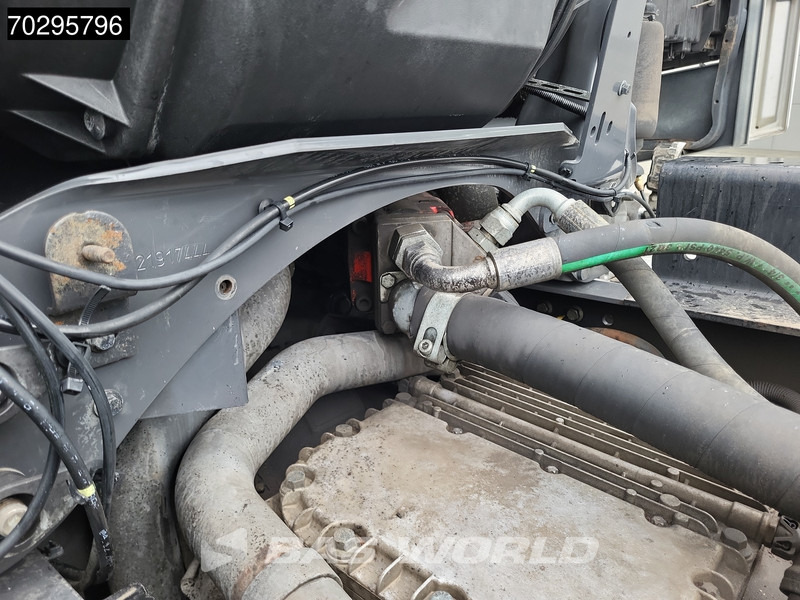 Volvo FH16 750 FH16 6X2 HIAB Multilift XR21S61 Hooklift Lift+steering Axle Automatic Euro 6 - Camión multibasculante: foto 3 Volvo FH16 750 FH16 6X2 HIAB Multilift XR21S61 Hooklift Lift+steering Axle Automatic Euro 6 - Camión multibasculante: foto 3