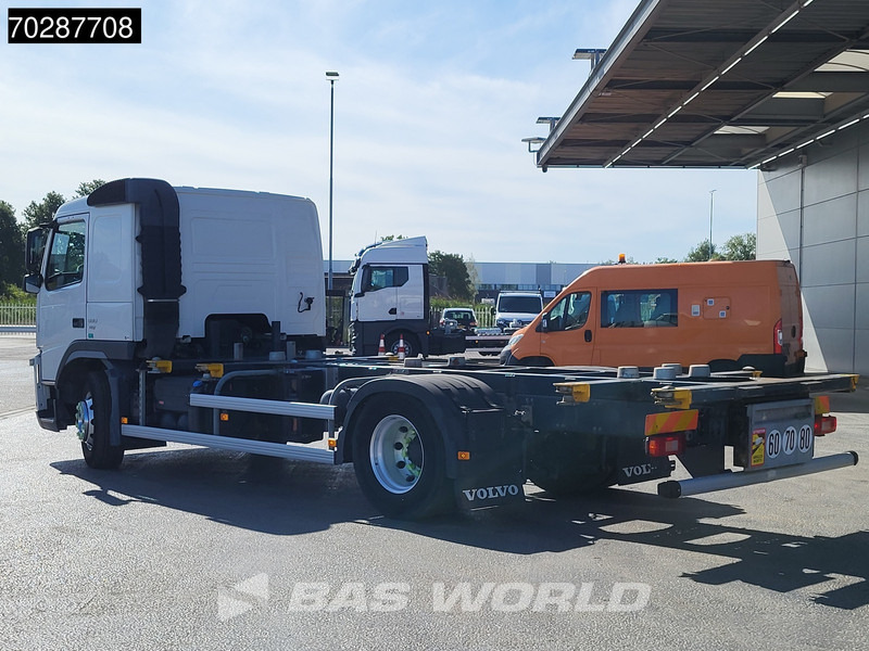 Volvo FM 330 4X2 4,60m Wheelbase BDF Automatic Euro 5 - Camión portacontenedore/ Intercambiable: foto 2 Volvo FM 330 4X2 4,60m Wheelbase BDF Automatic Euro 5 - Camión portacontenedore/ Intercambiable: foto 2