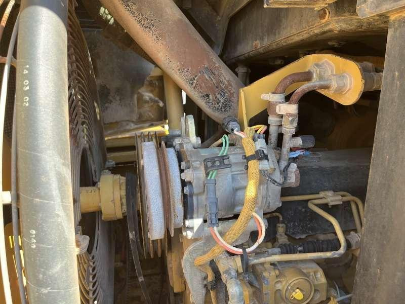 Leasing para Caterpillar 963C - POUR PIECES Caterpillar 963C - POUR PIECES: foto 39