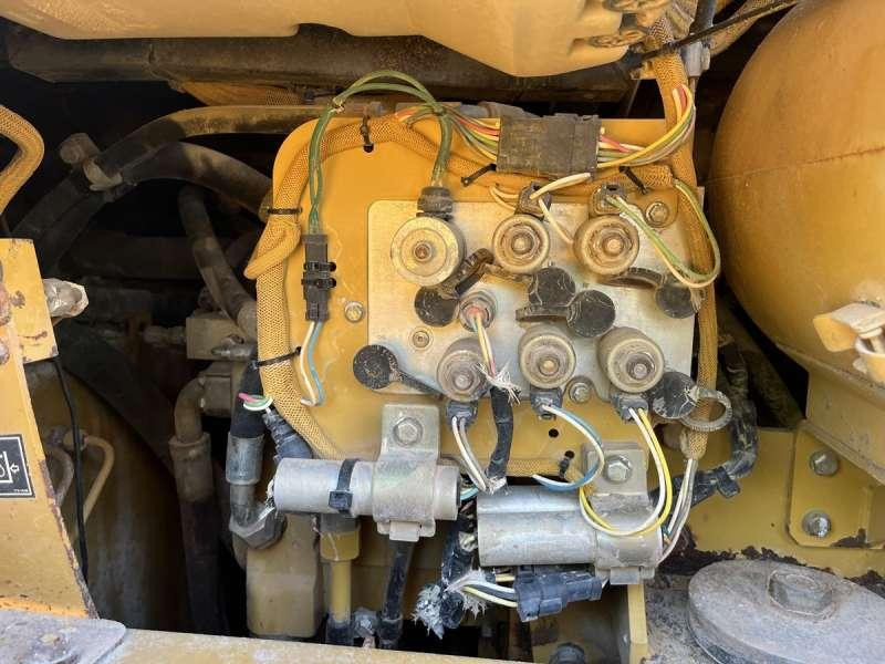 Leasing para Caterpillar 963C - POUR PIECES Caterpillar 963C - POUR PIECES: foto 43