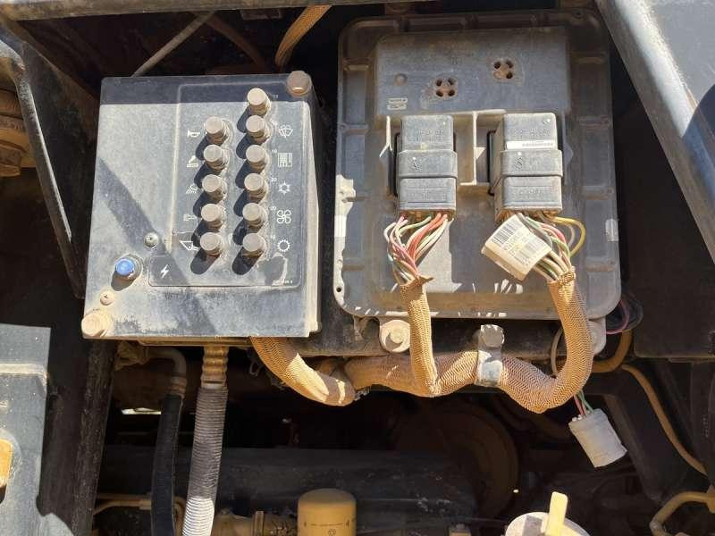 Leasing para Caterpillar 963C - POUR PIECES Caterpillar 963C - POUR PIECES: foto 36
