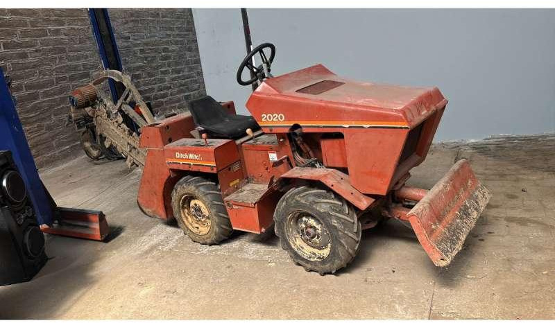DITCH WITCH 2020K - Zanjadora: foto 1 DITCH WITCH 2020K - Zanjadora: foto 1